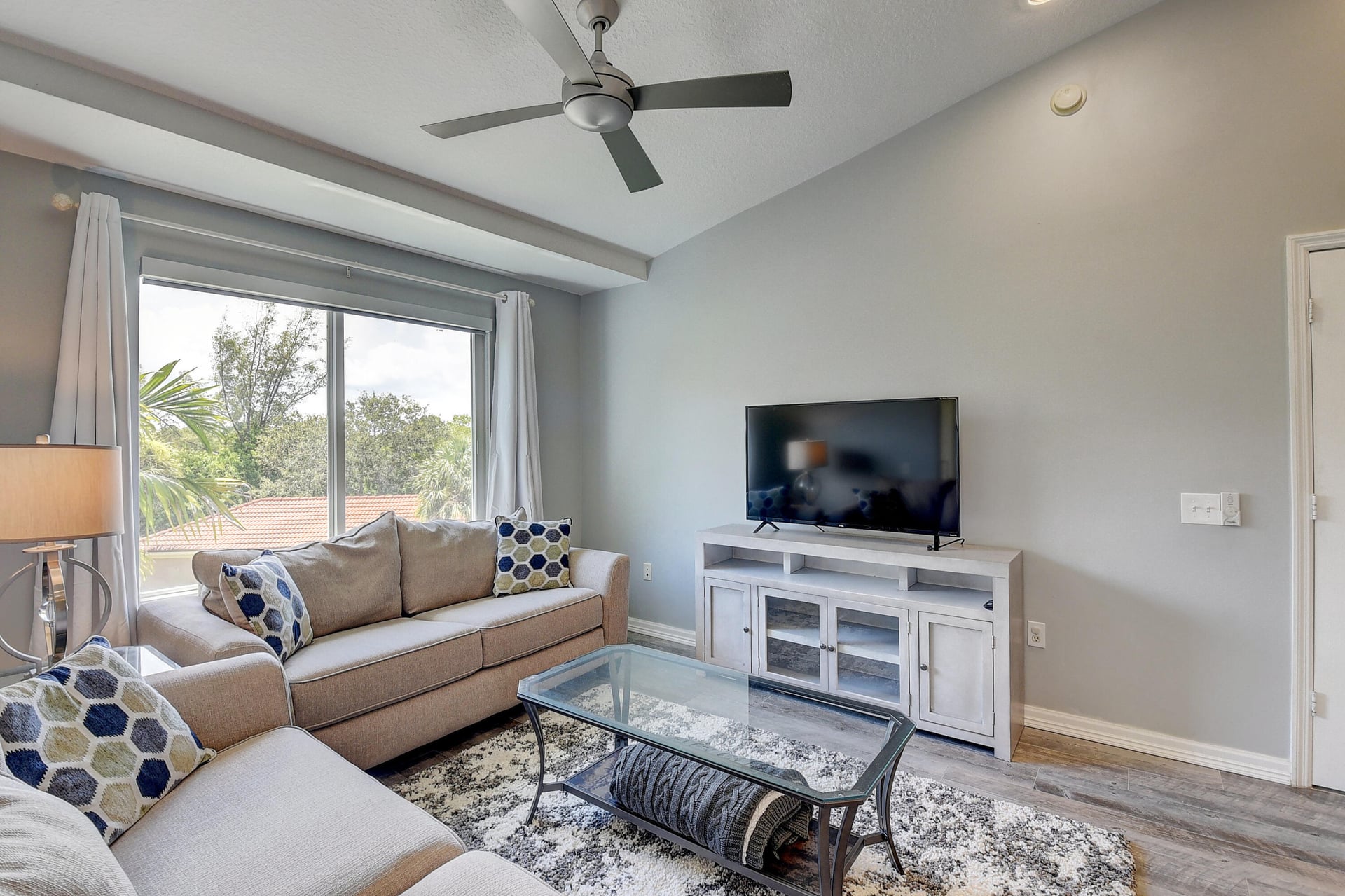 Residence photo 5