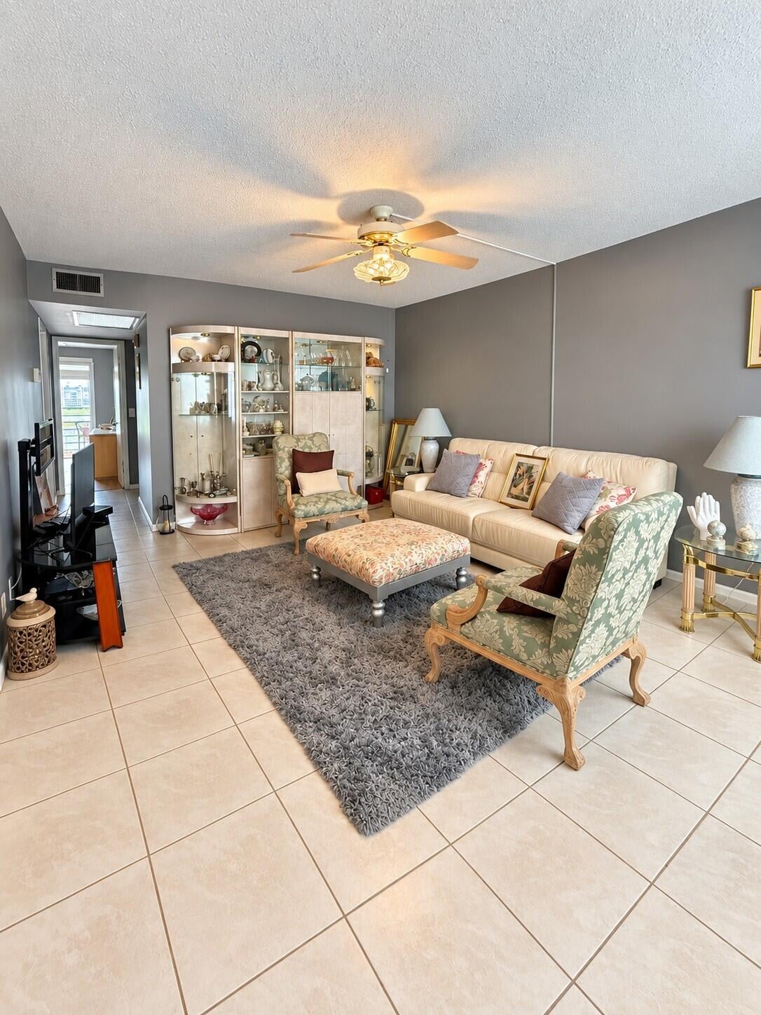  Residence photo 4