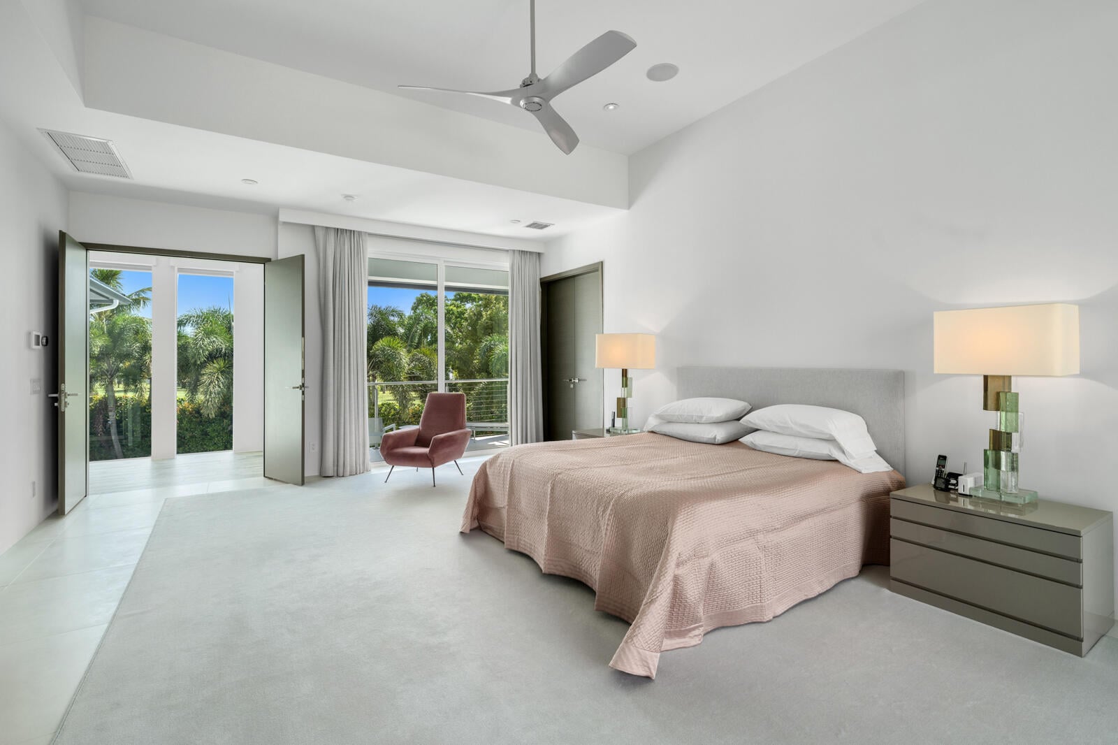 Royal Palm Yacht and Country Club Residence photo 26
