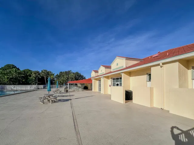 Residence photo 7