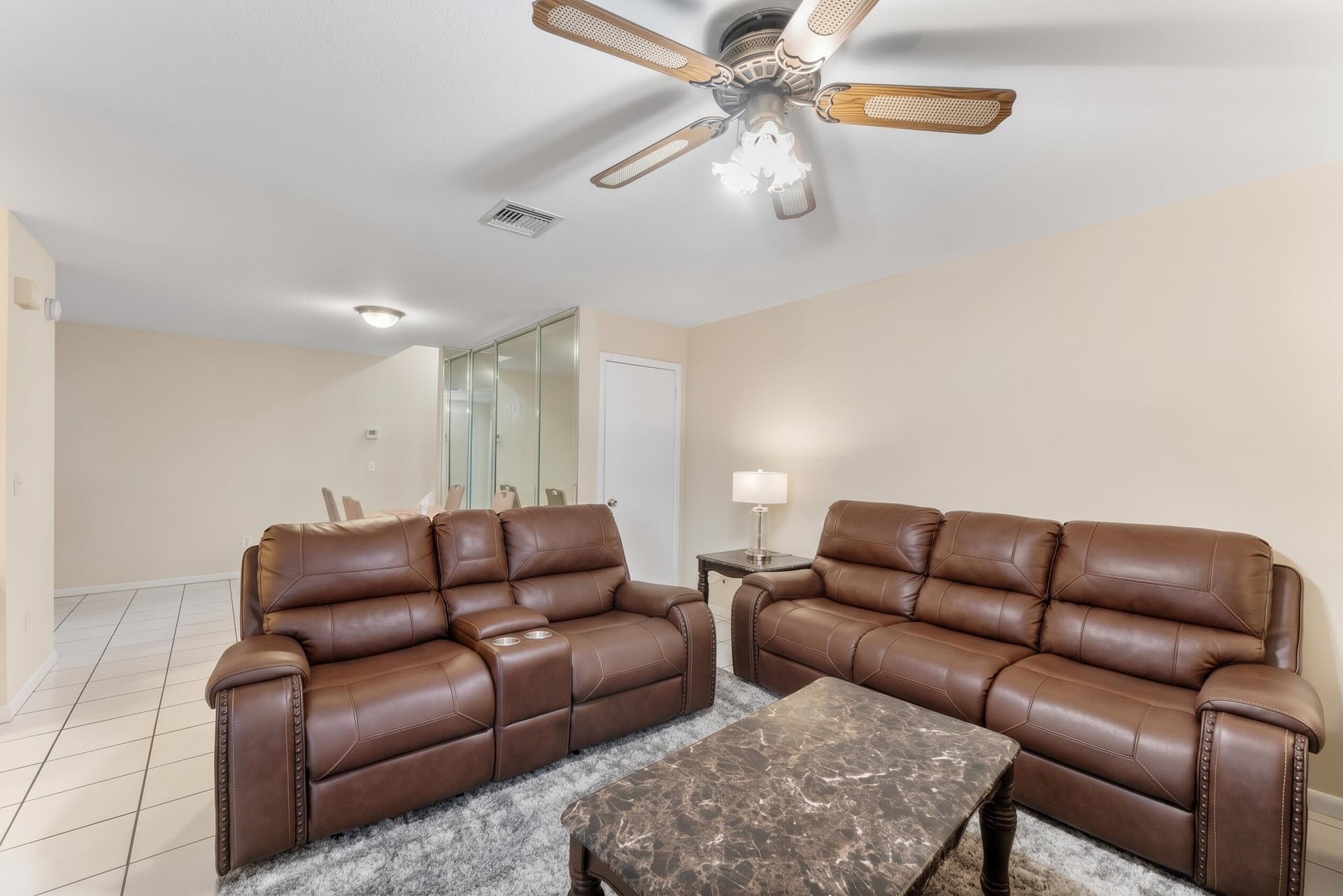  Residence photo 5