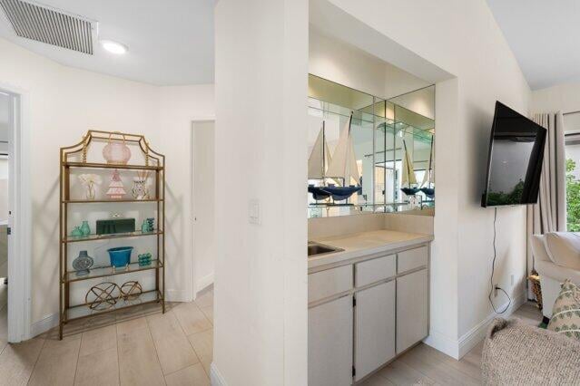  Residence photo 11