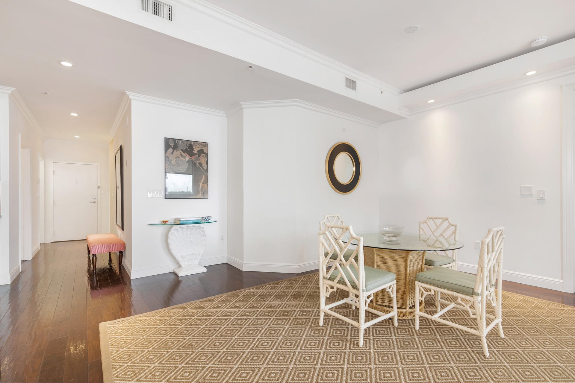 Villa Lofts Unit 602 photo 4