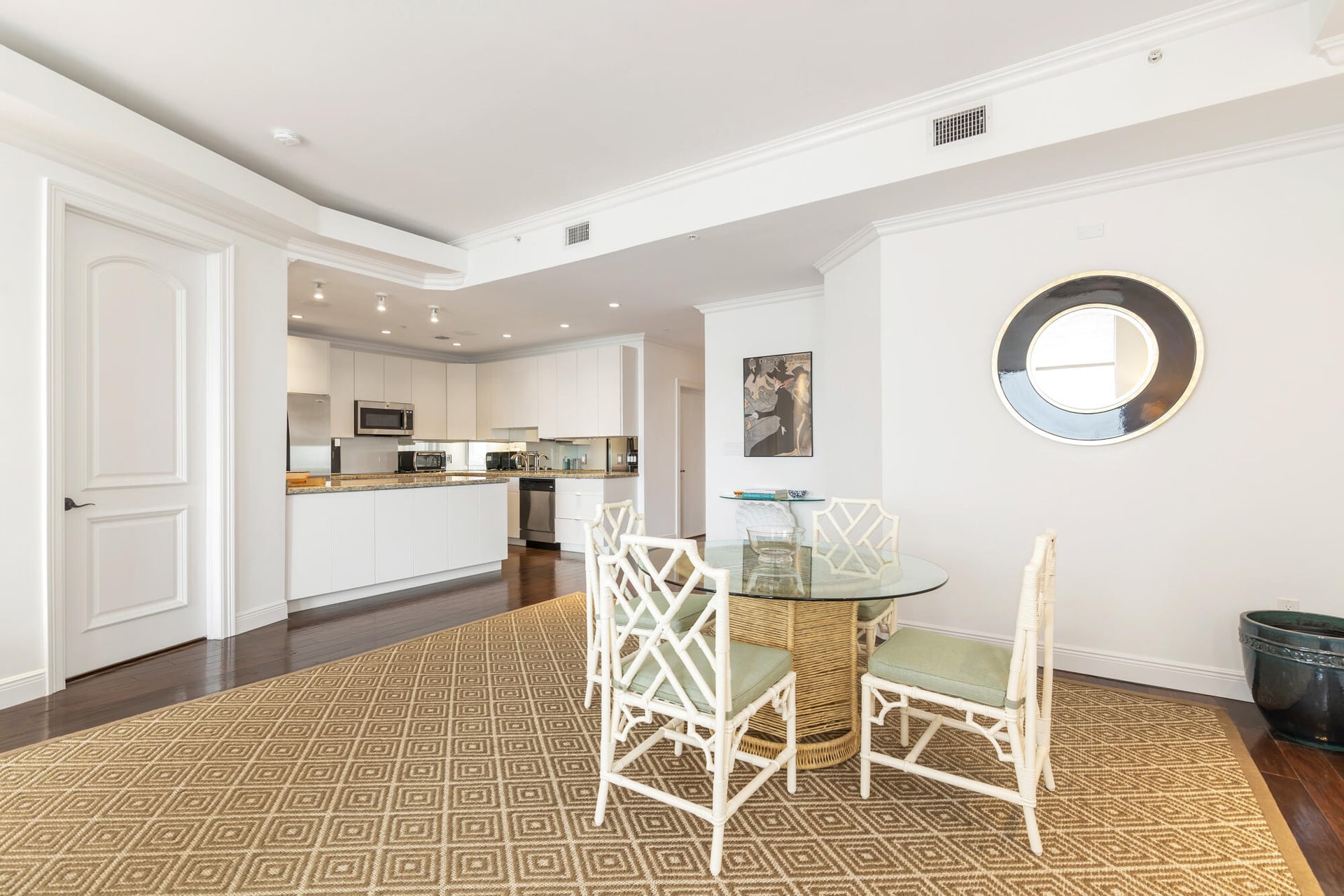 Villa Lofts Unit 602 photo 5