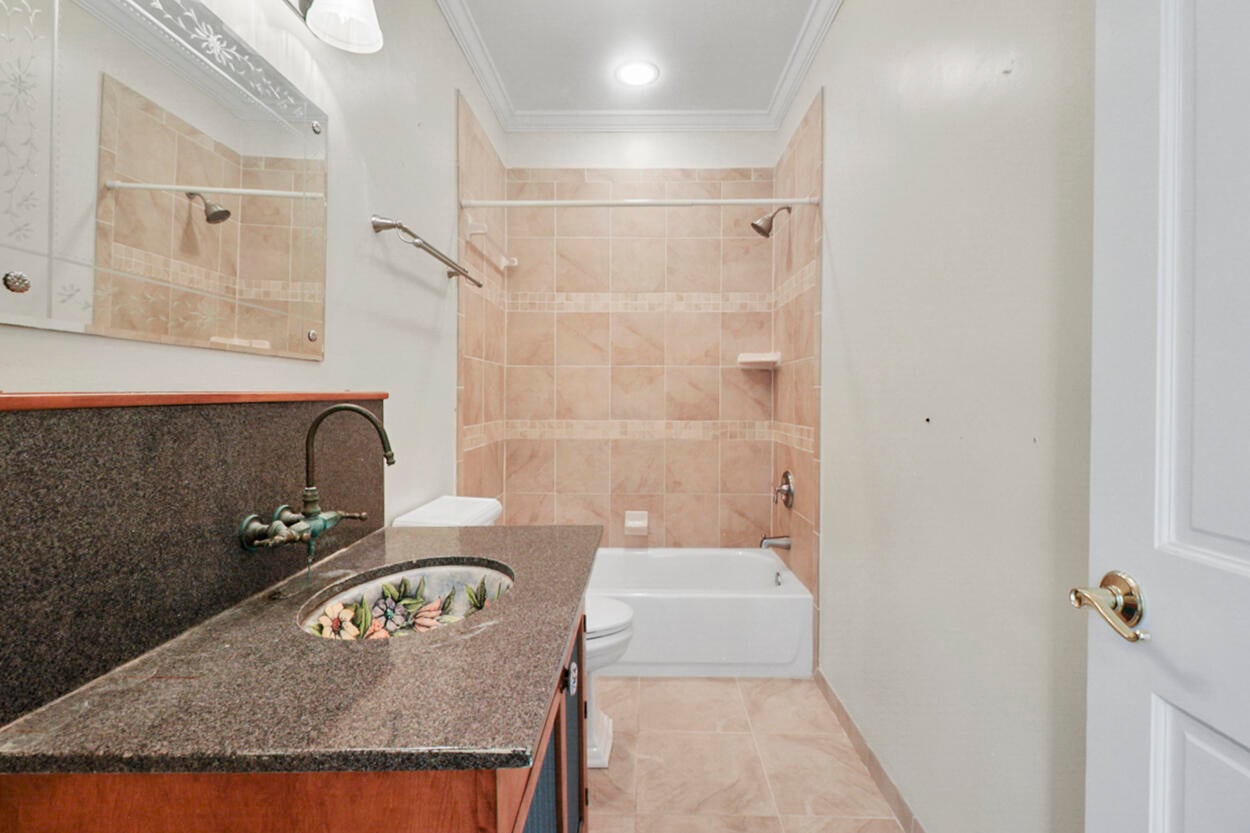 Residence photo 19
