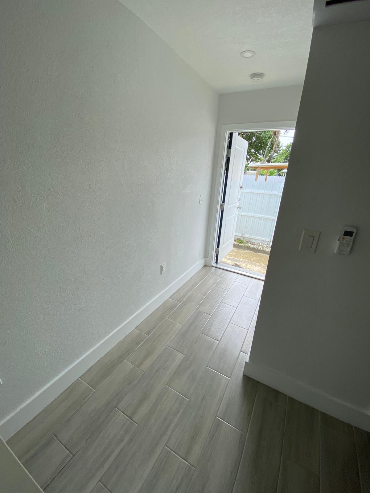  Residence photo 5