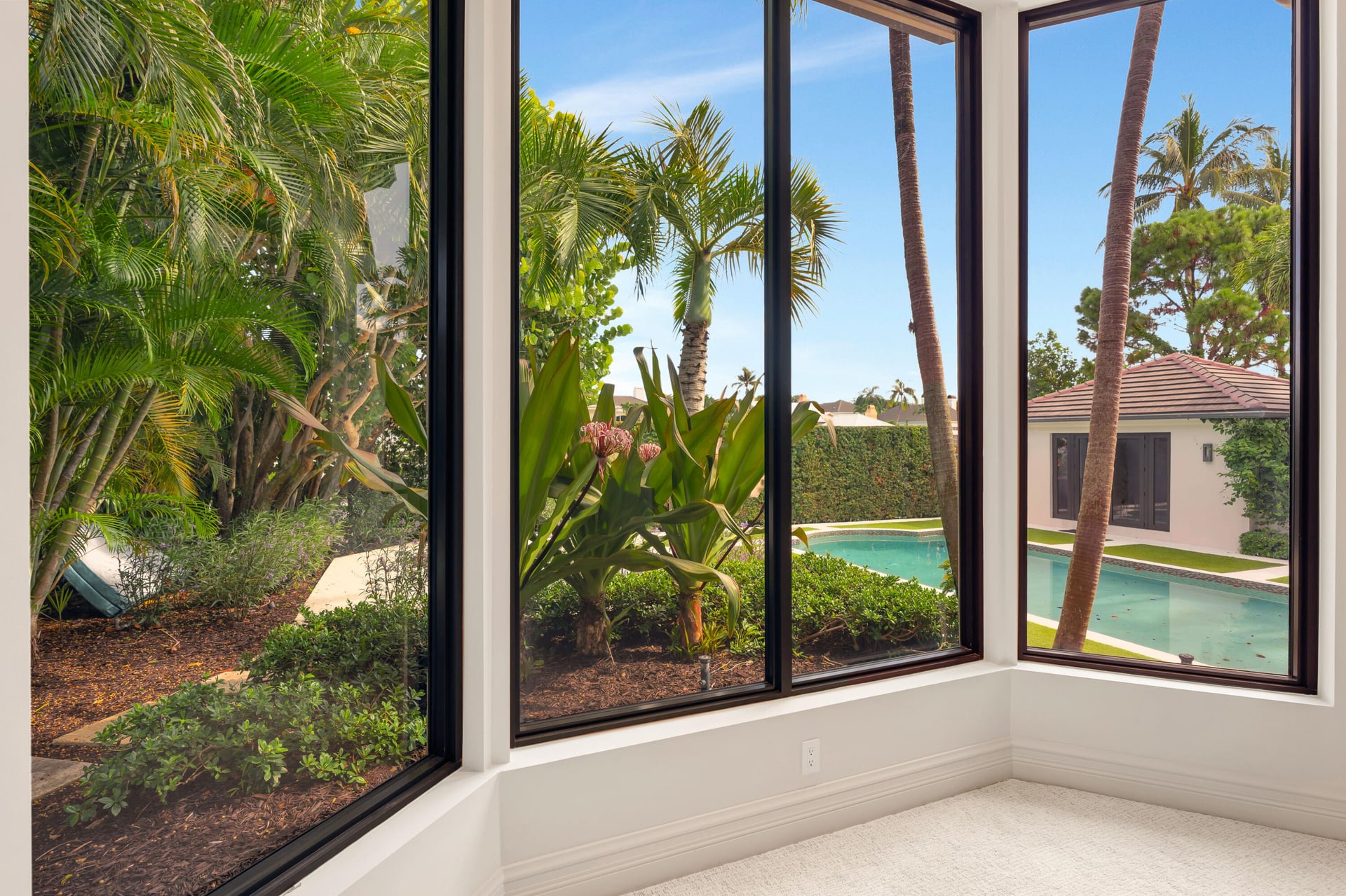 Admirals Cove Residence photo 25