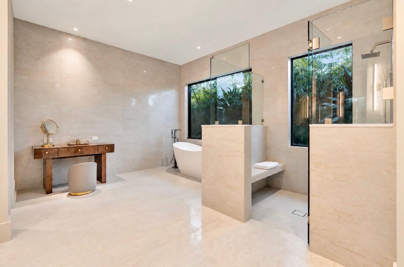 Admirals Cove Residence photo 30