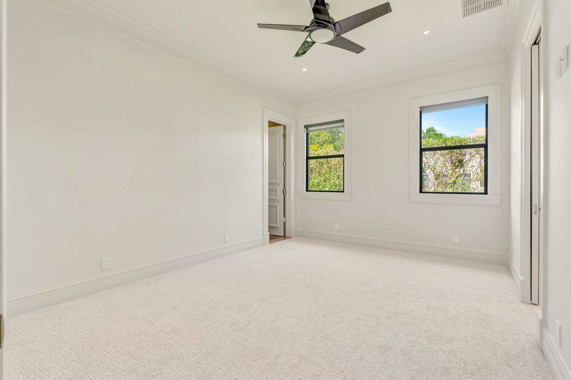 Admirals Cove Residence photo 35