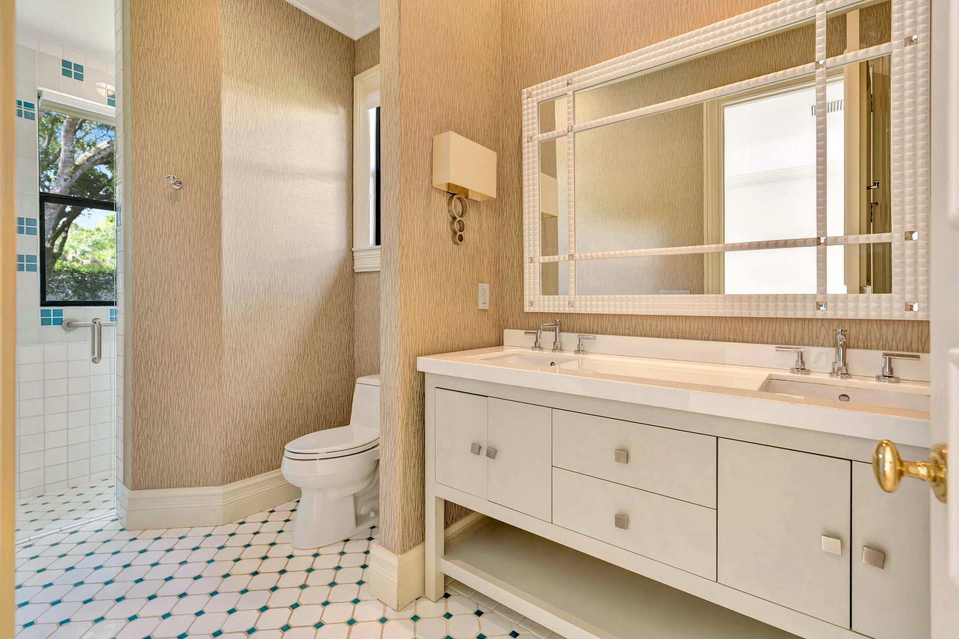 Admirals Cove Residence photo 38