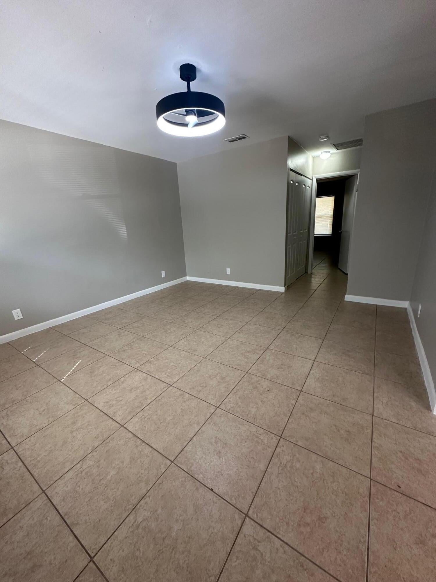 Residence photo 2