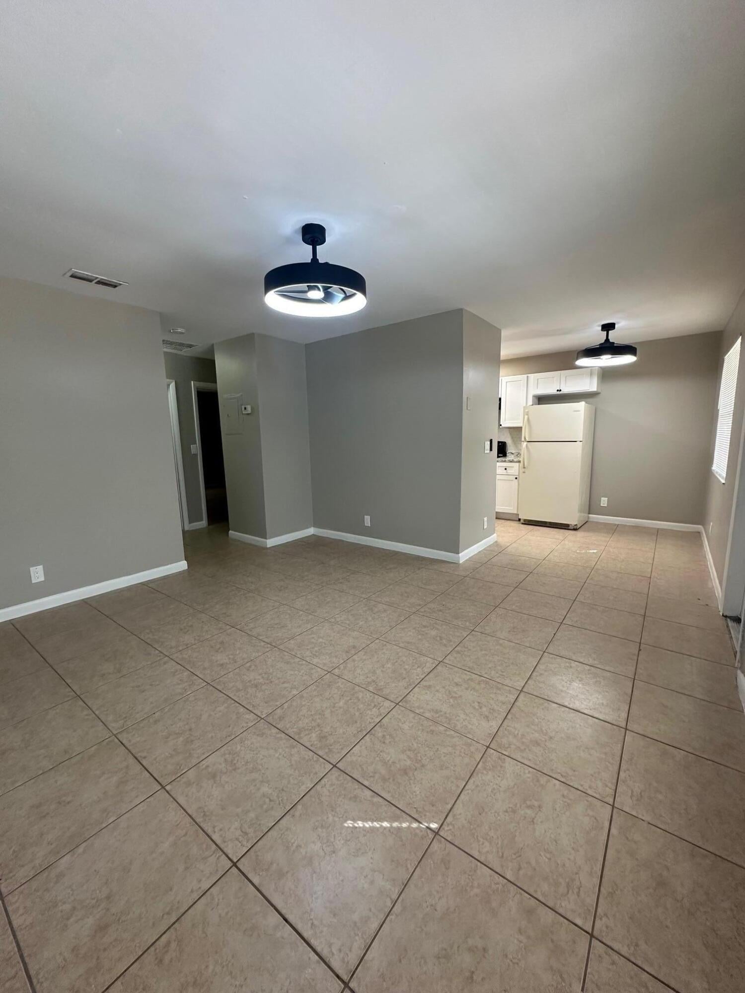 Residence photo 3