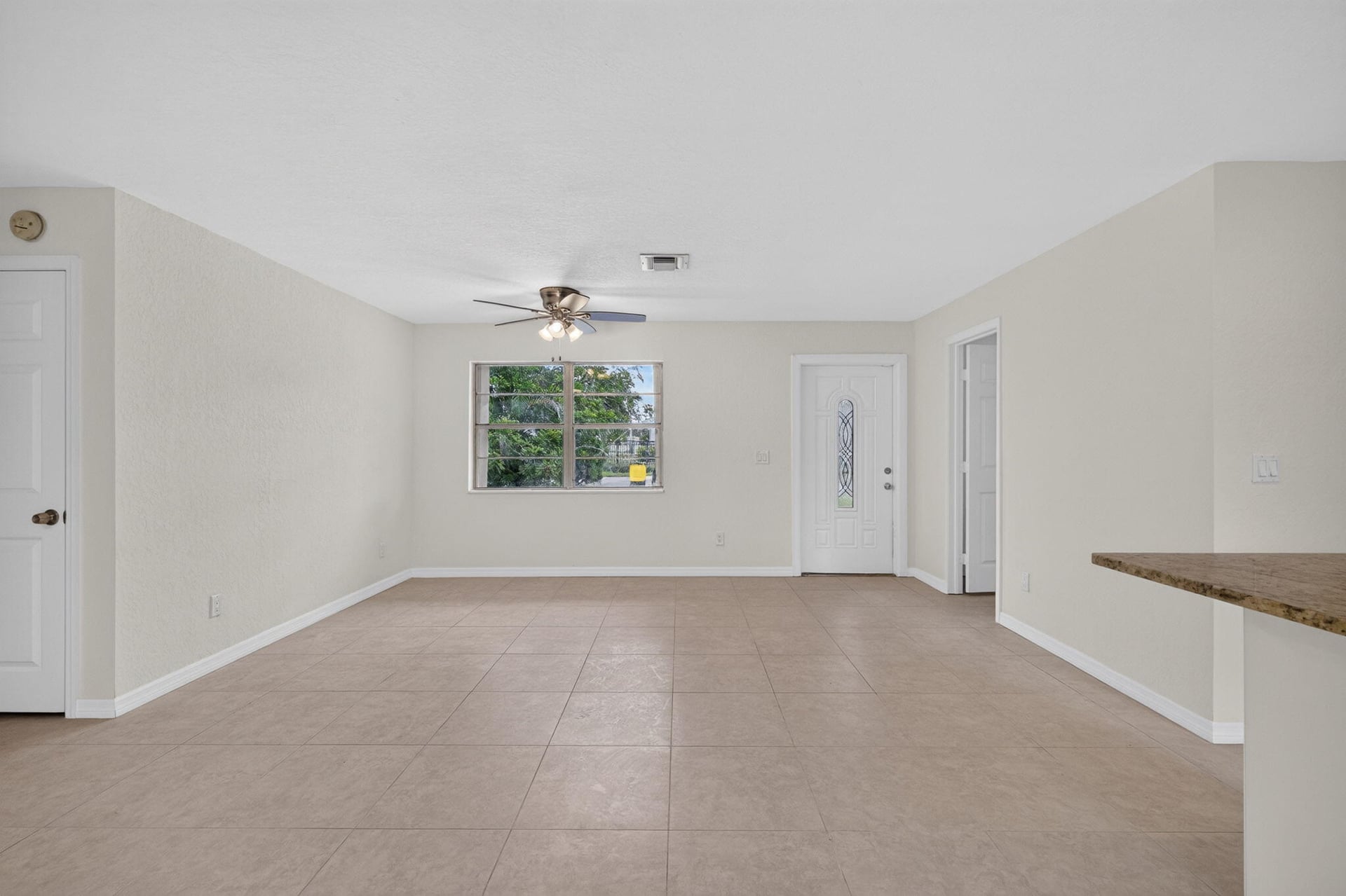  Residence photo 6
