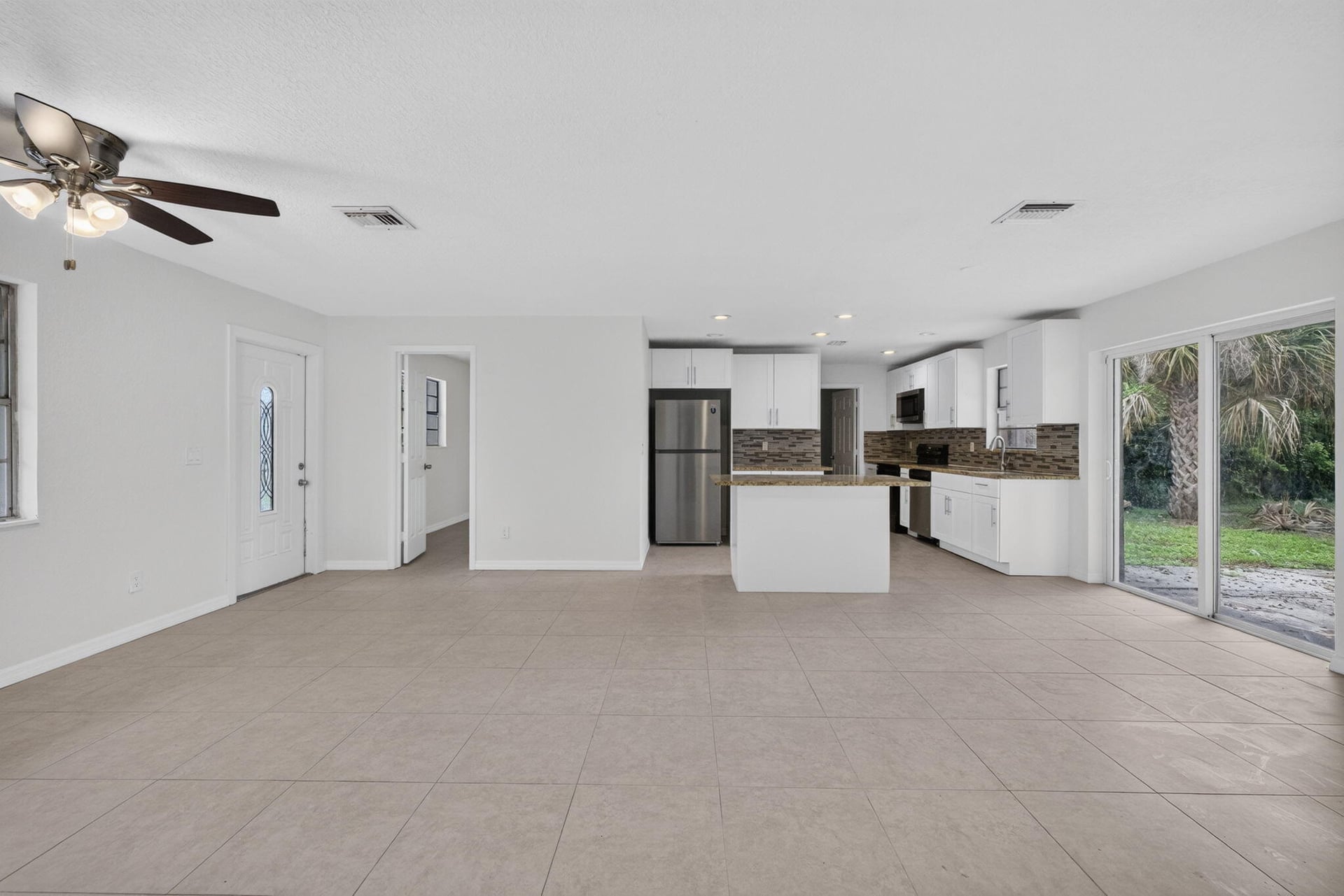  Residence photo 8
