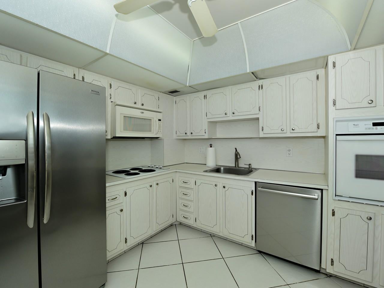 The Patrician of Palm Beach Unit 619 photo 7