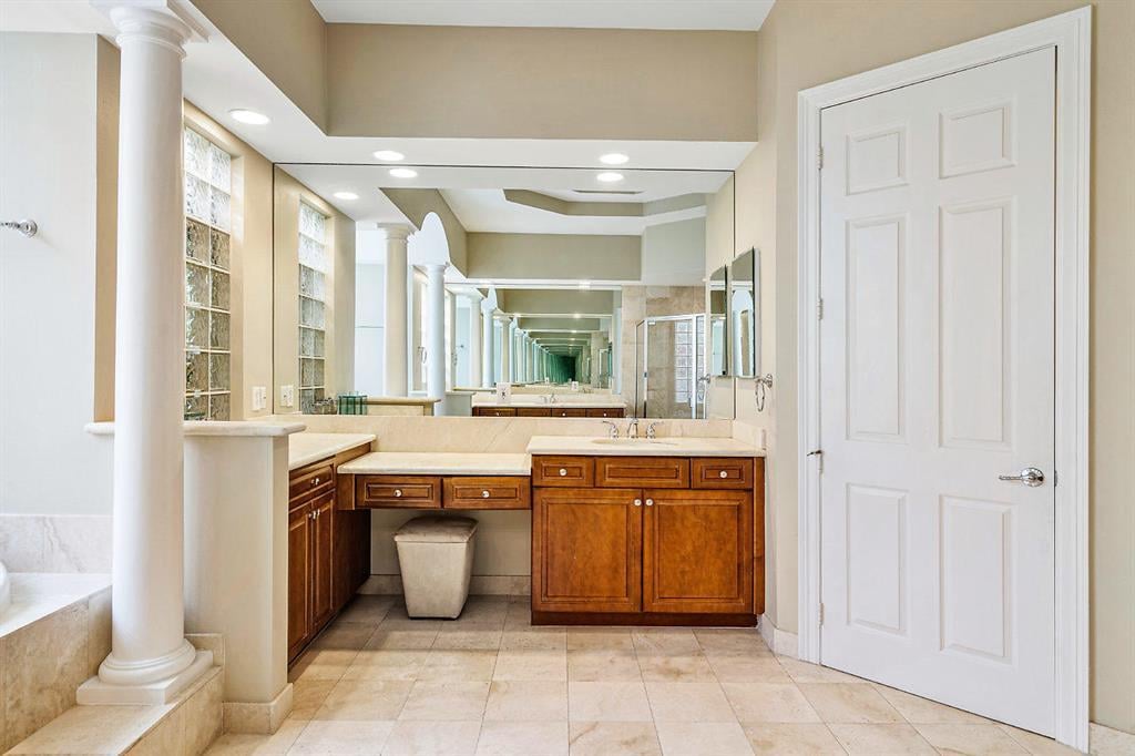 Saturnia Isles Residence photo 18