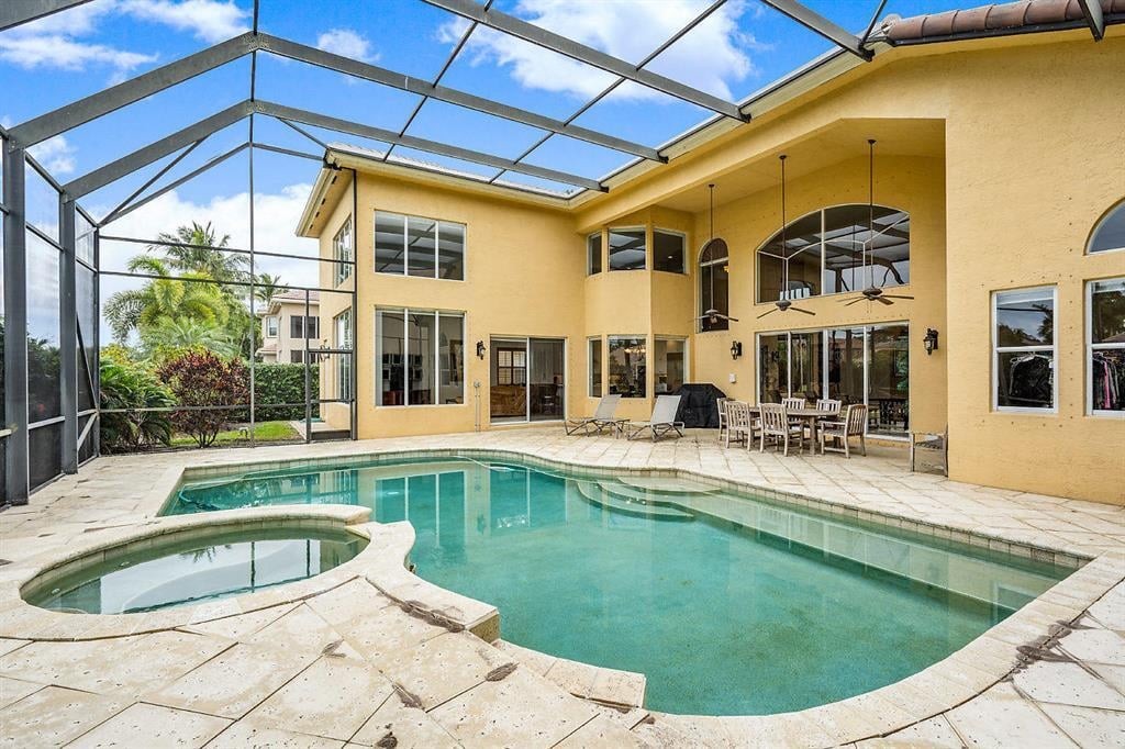 Saturnia Isles Residence photo 36