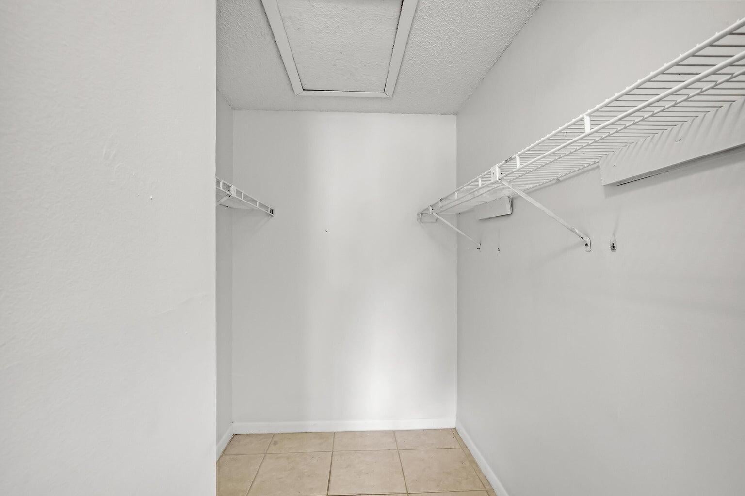  Unit B3 photo 11