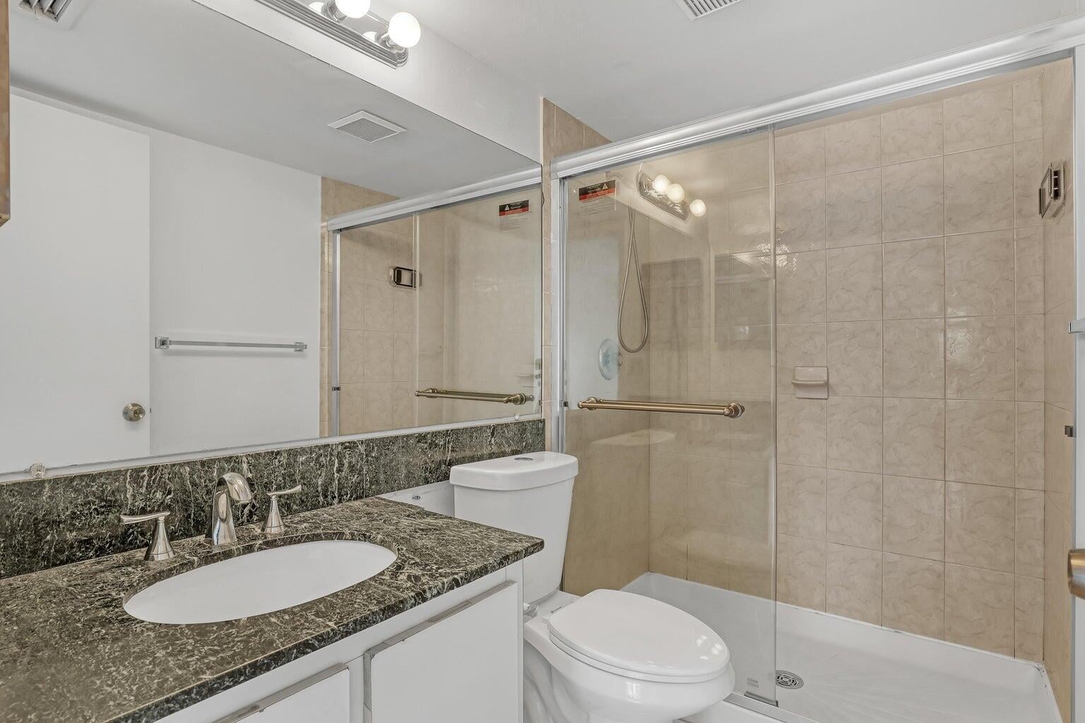  Unit B3 photo 12