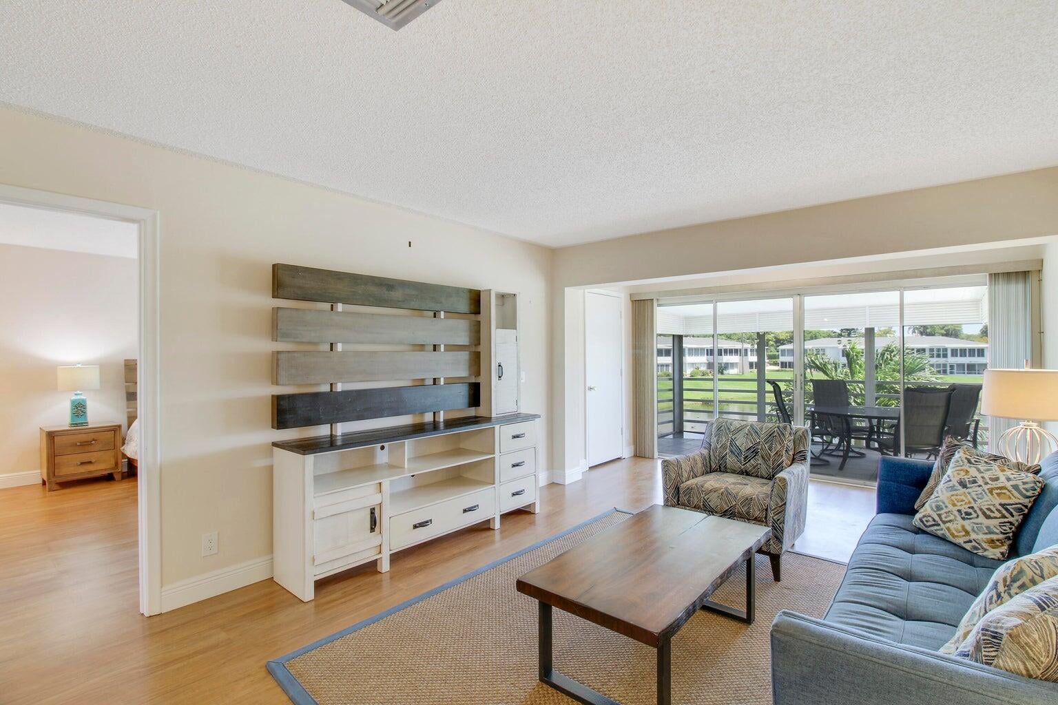 Unit 203 photo 3
