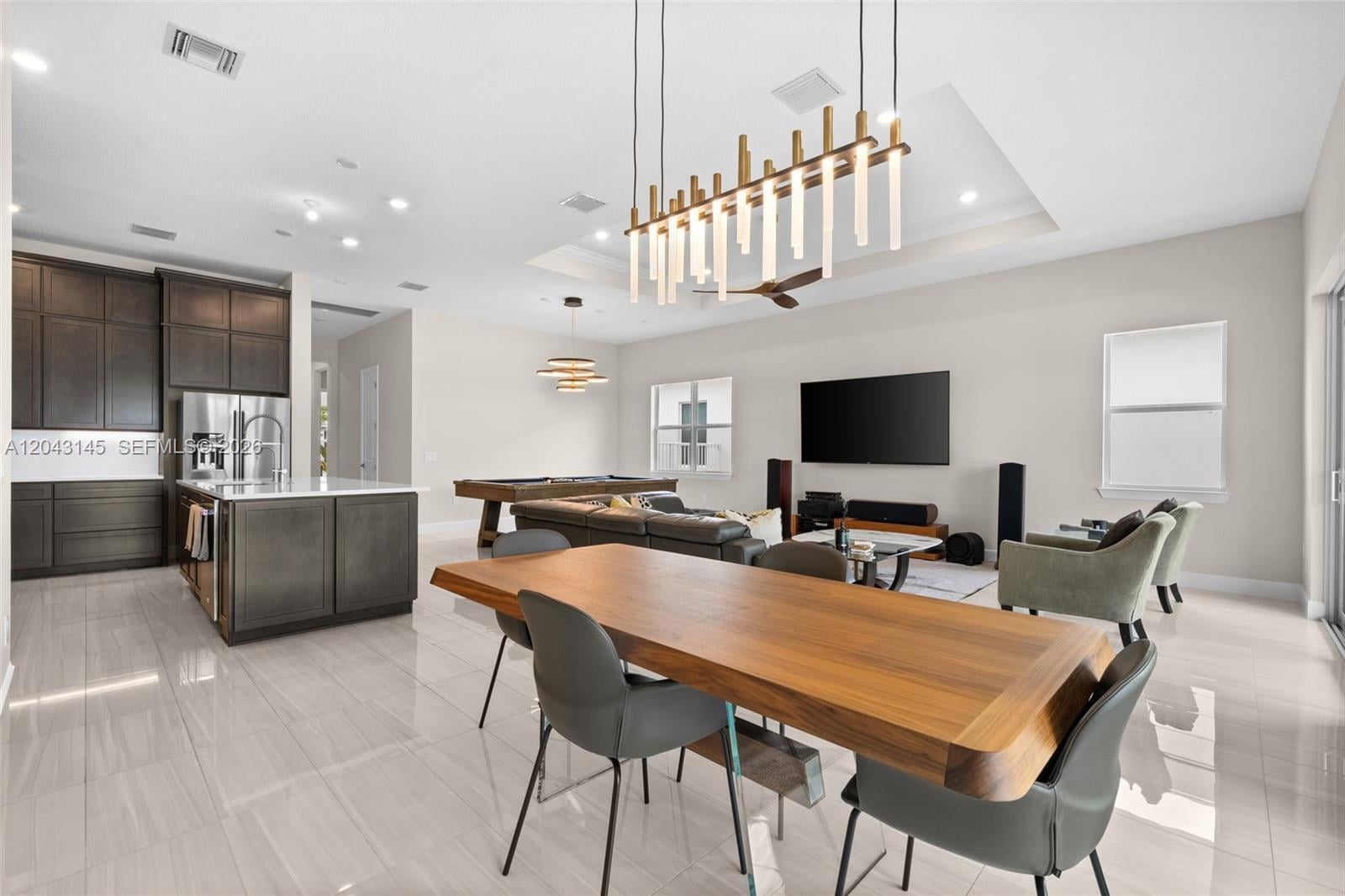 Residence photo 2