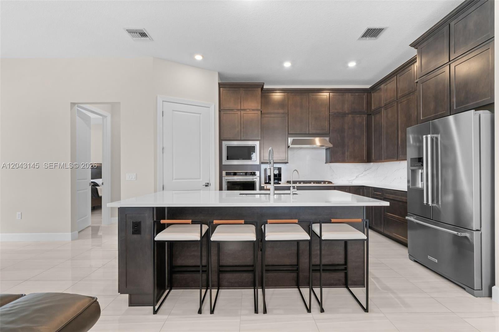 Residence photo 5