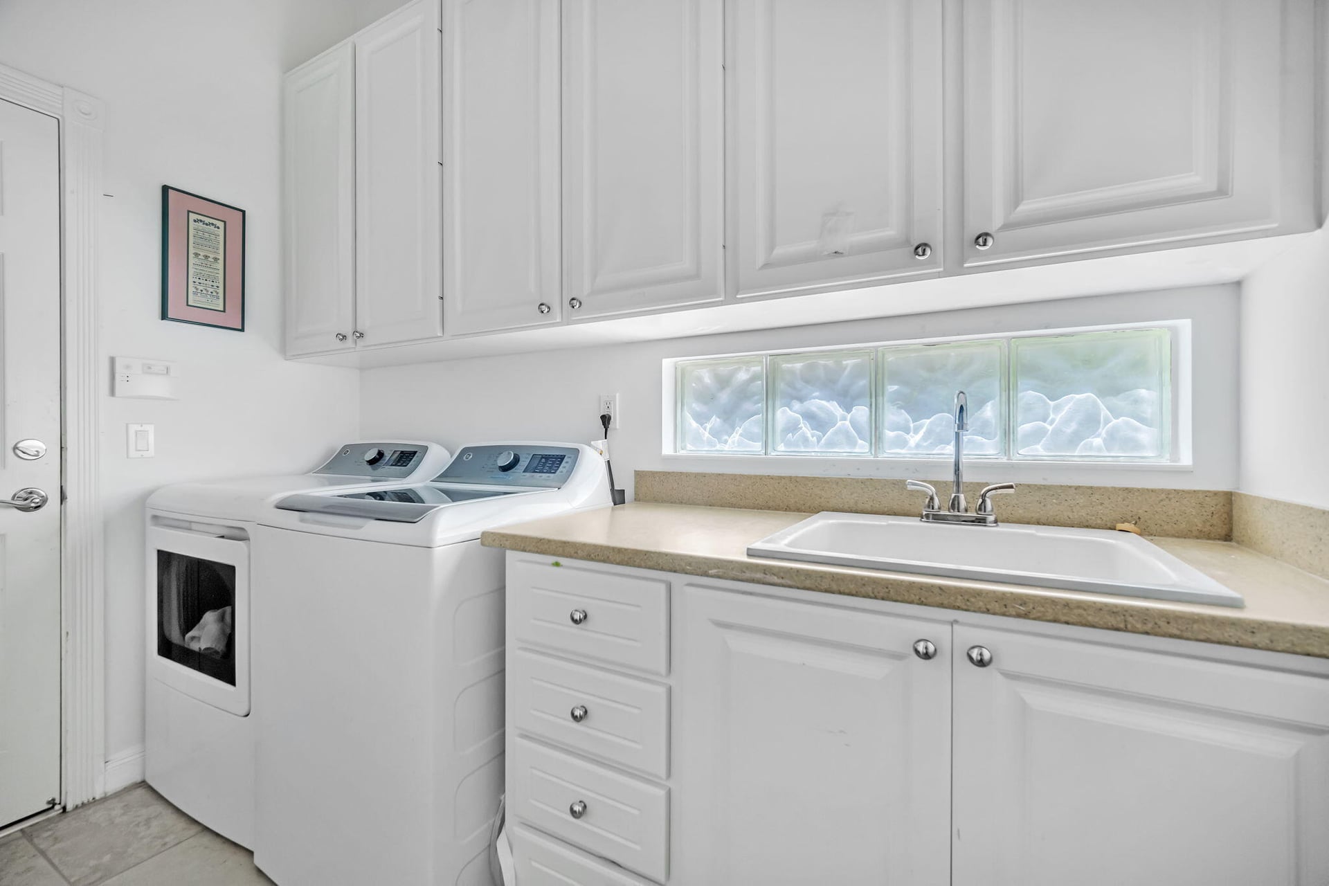 Residence photo 18