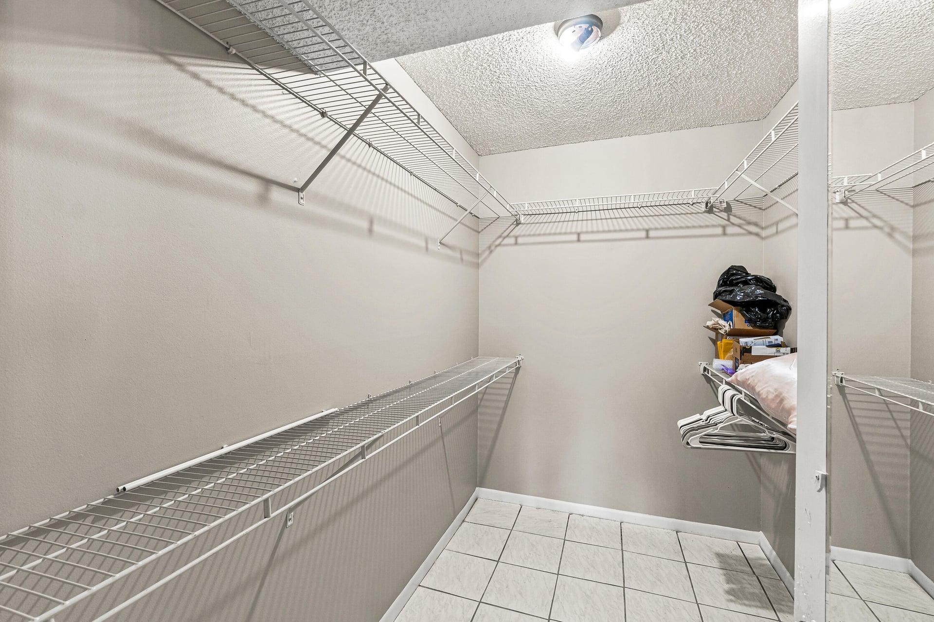 Unit F 203 photo 20
