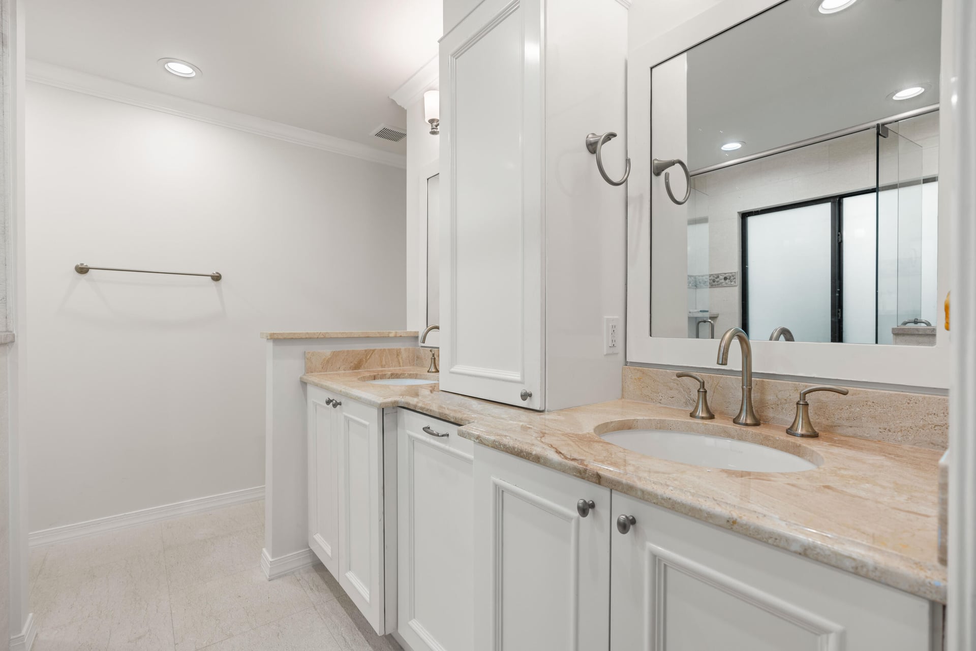 Heritage Oaks Residence photo 29