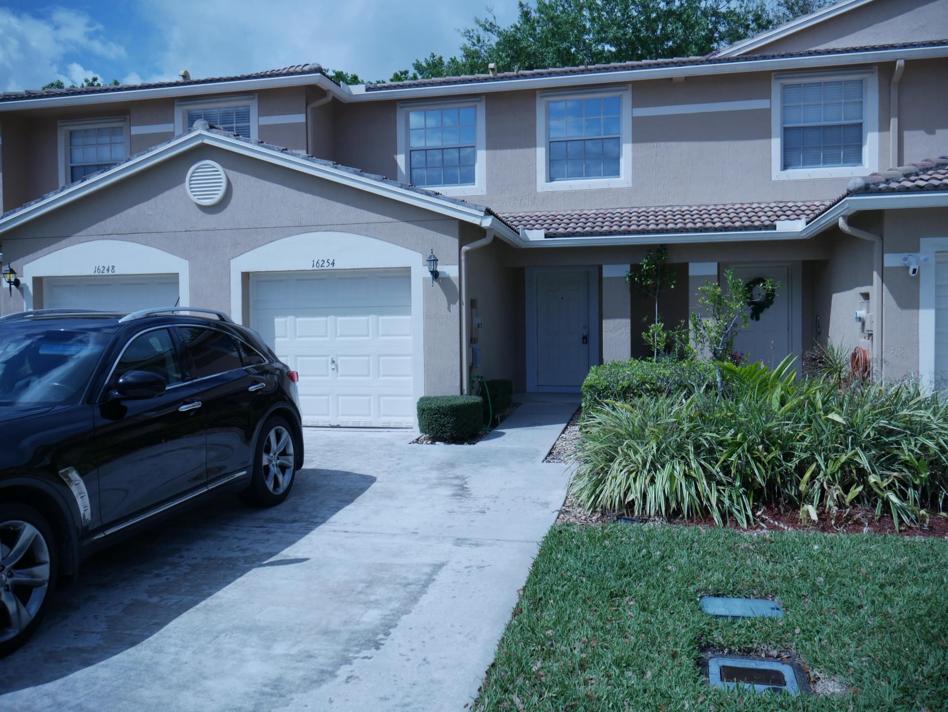 Residence photo 3