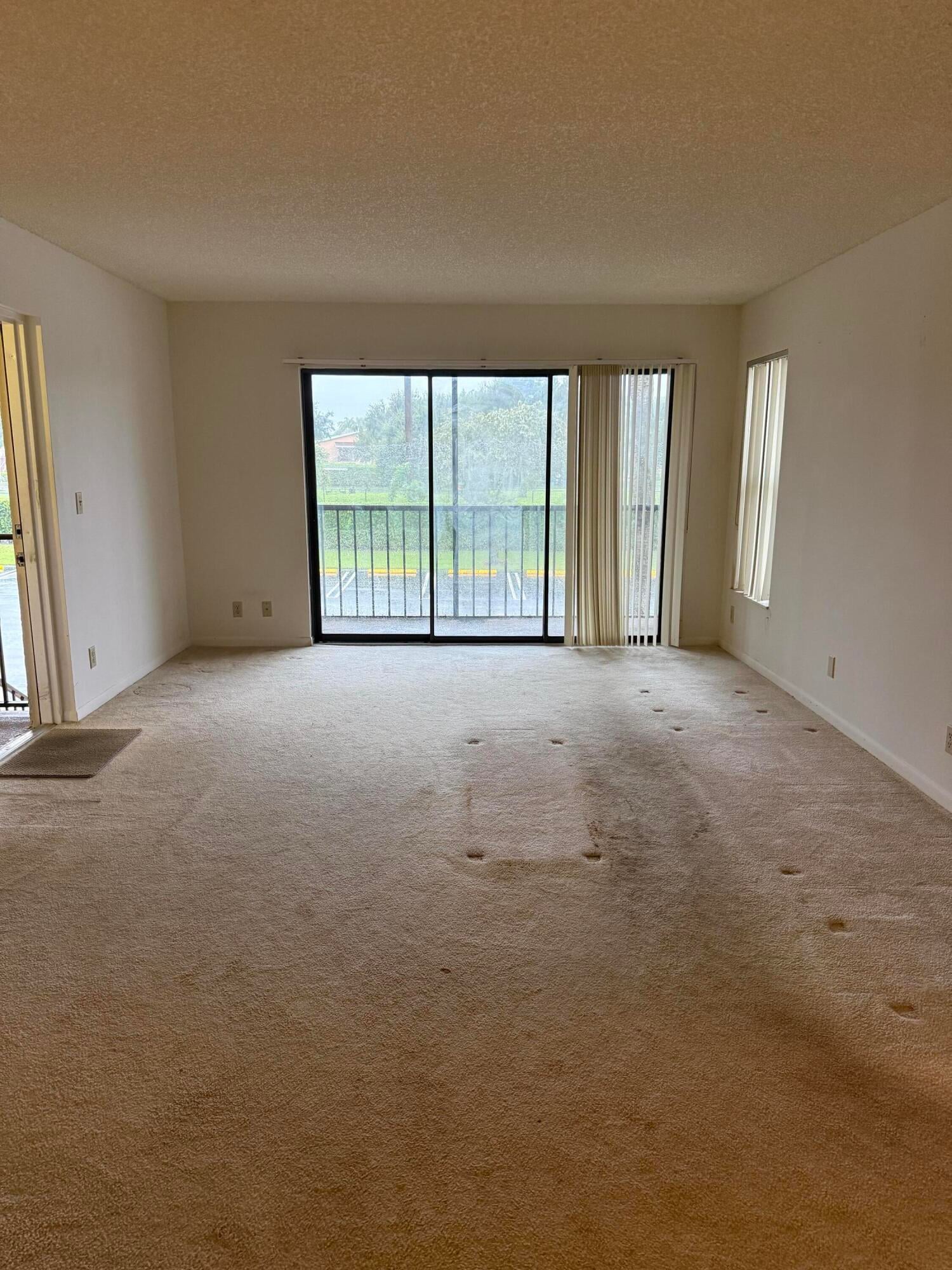 Unit C2 photo 2