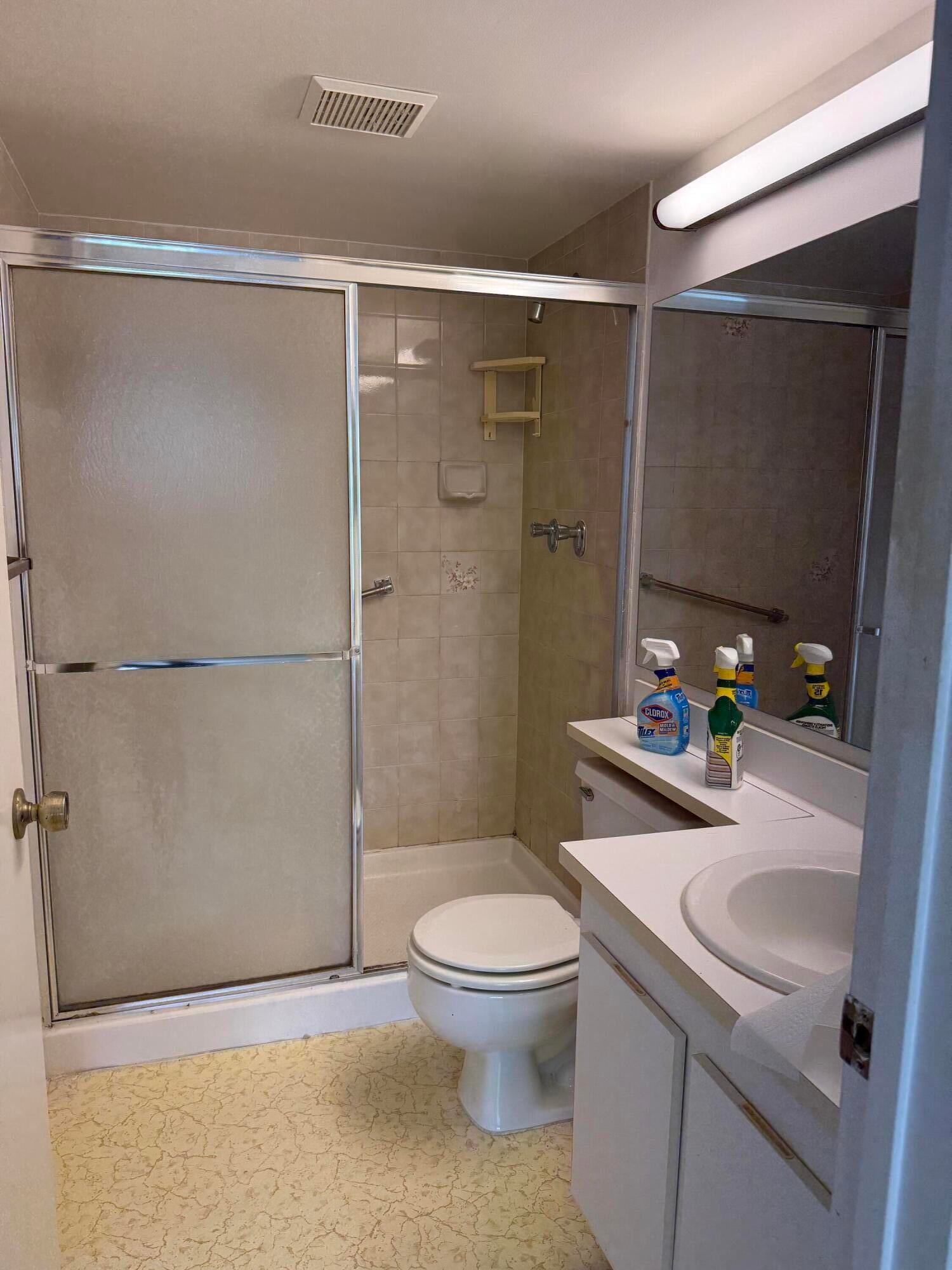 Unit C2 photo 10