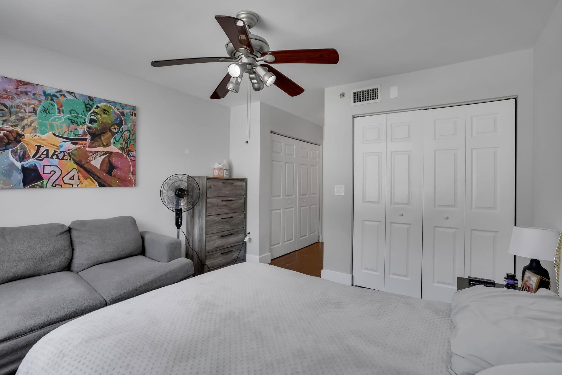 Unit 103 photo 8