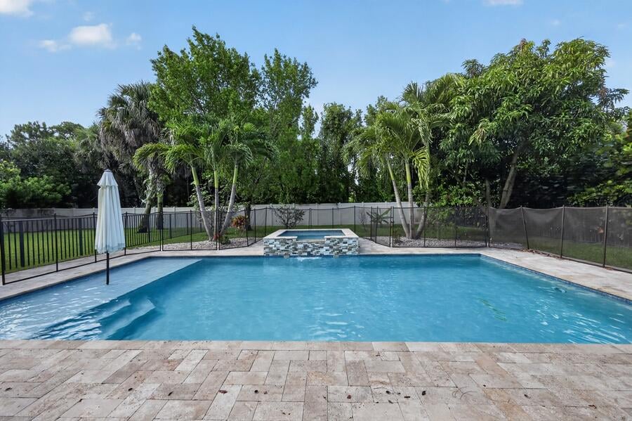 Residence photo 4
