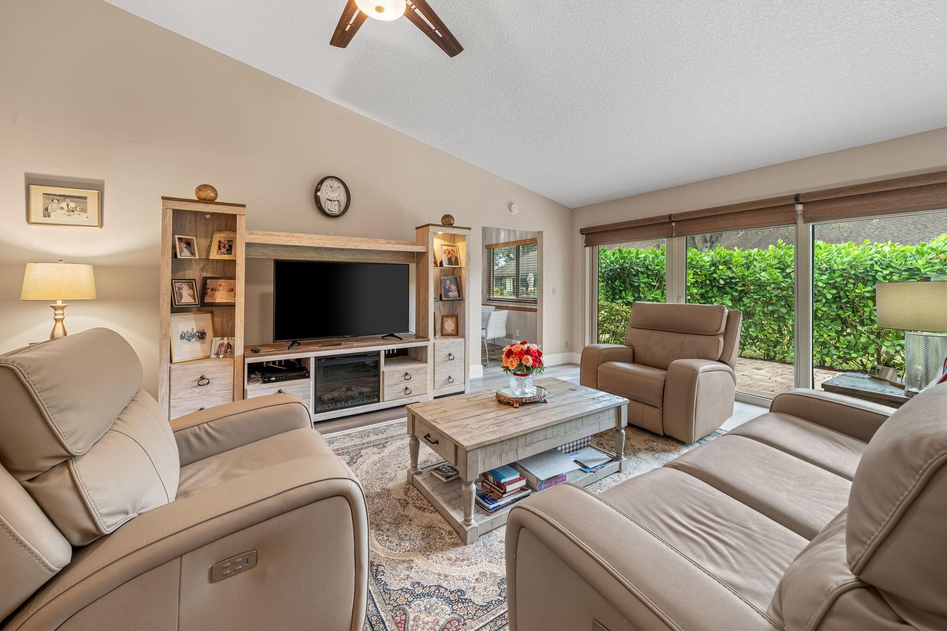 Residence photo 11