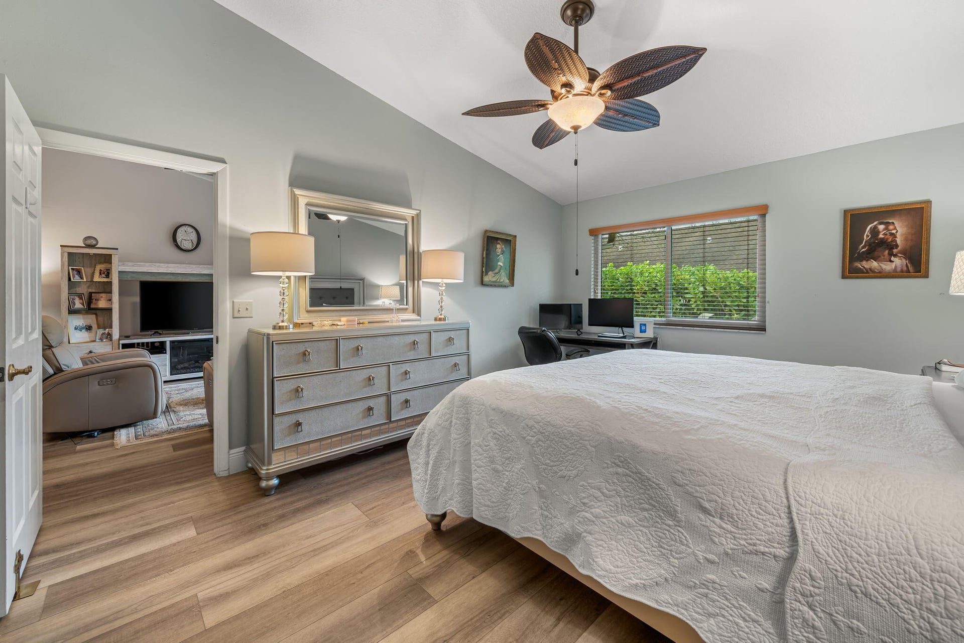 Residence photo 13