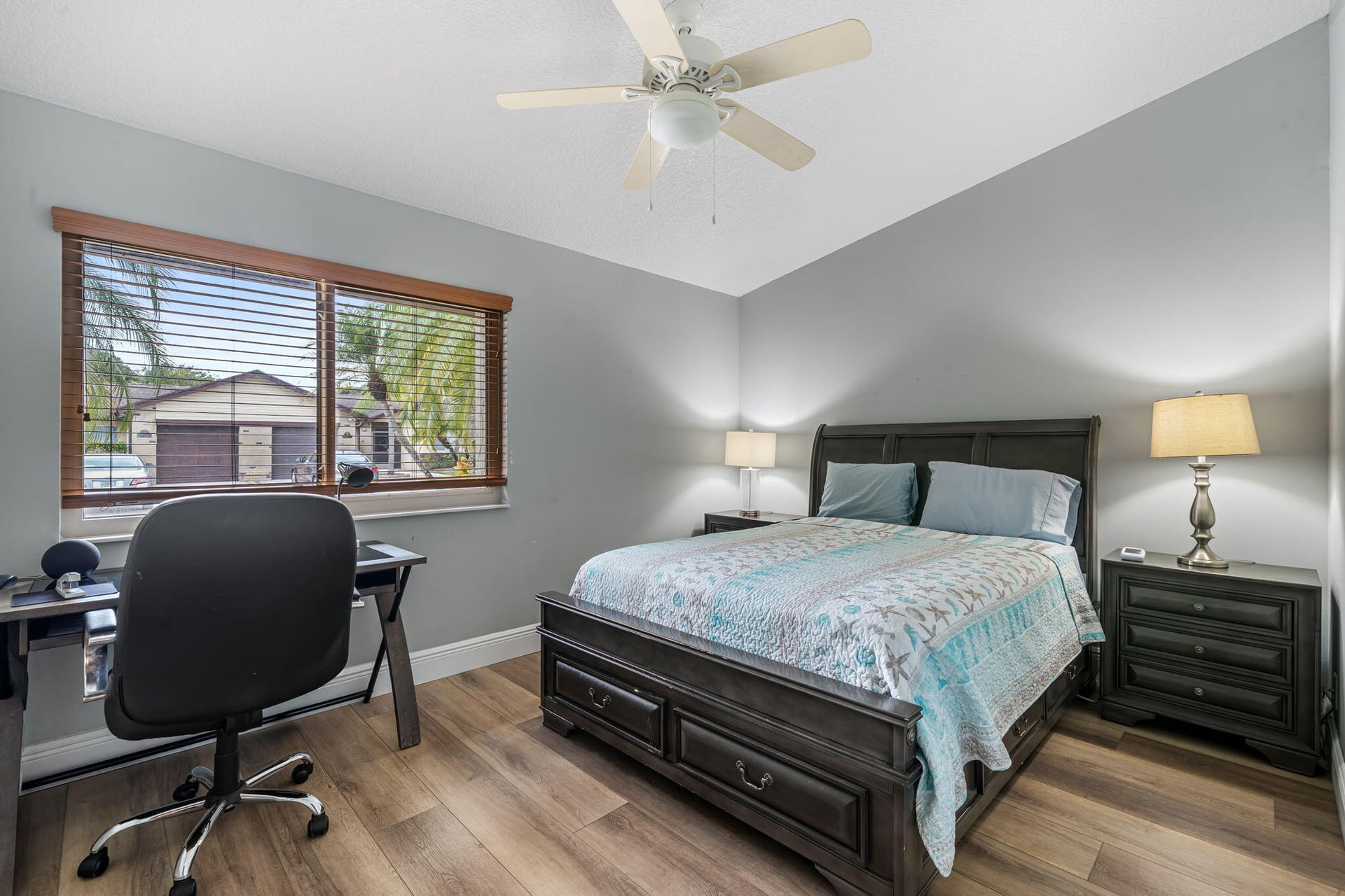 Residence photo 17