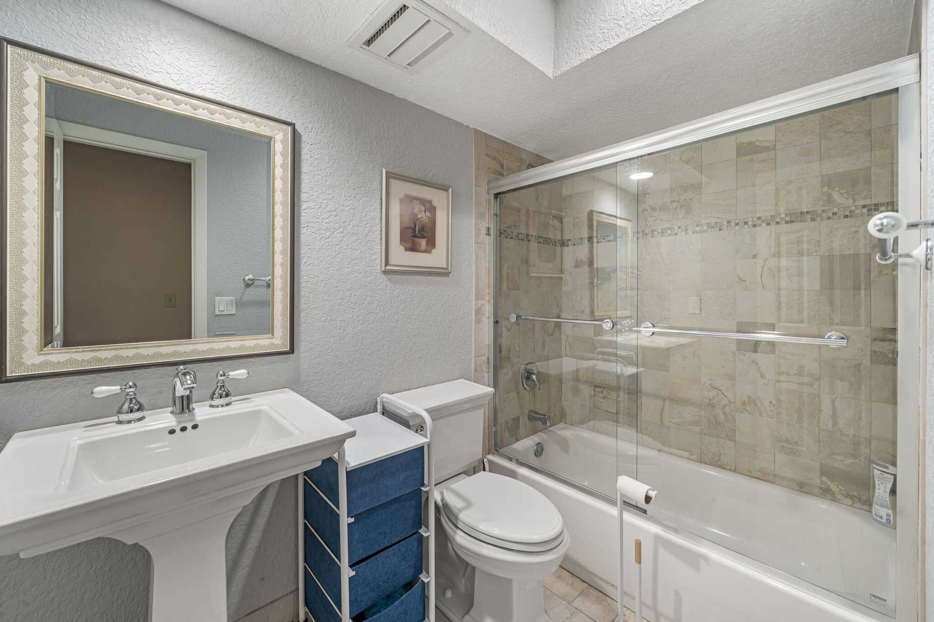 Residence photo 19