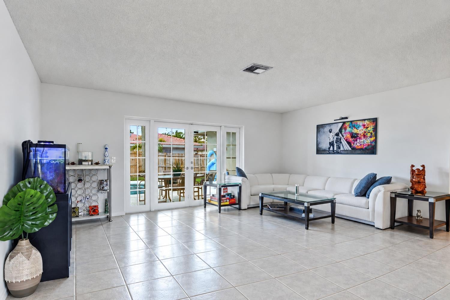 Residence photo 3