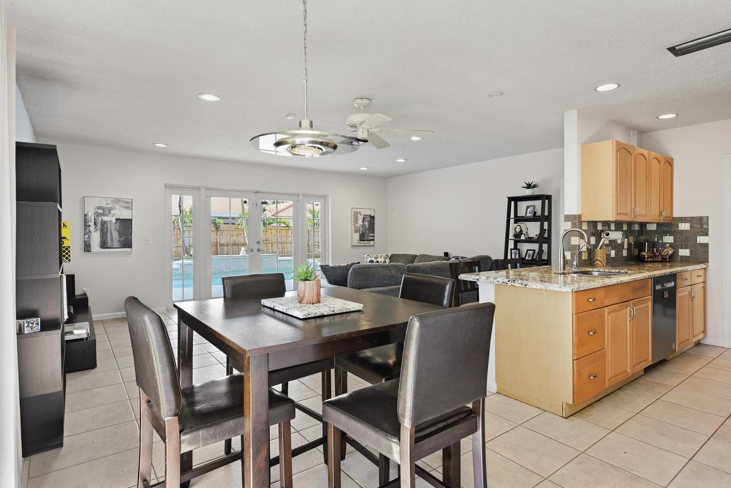 Residence photo 14