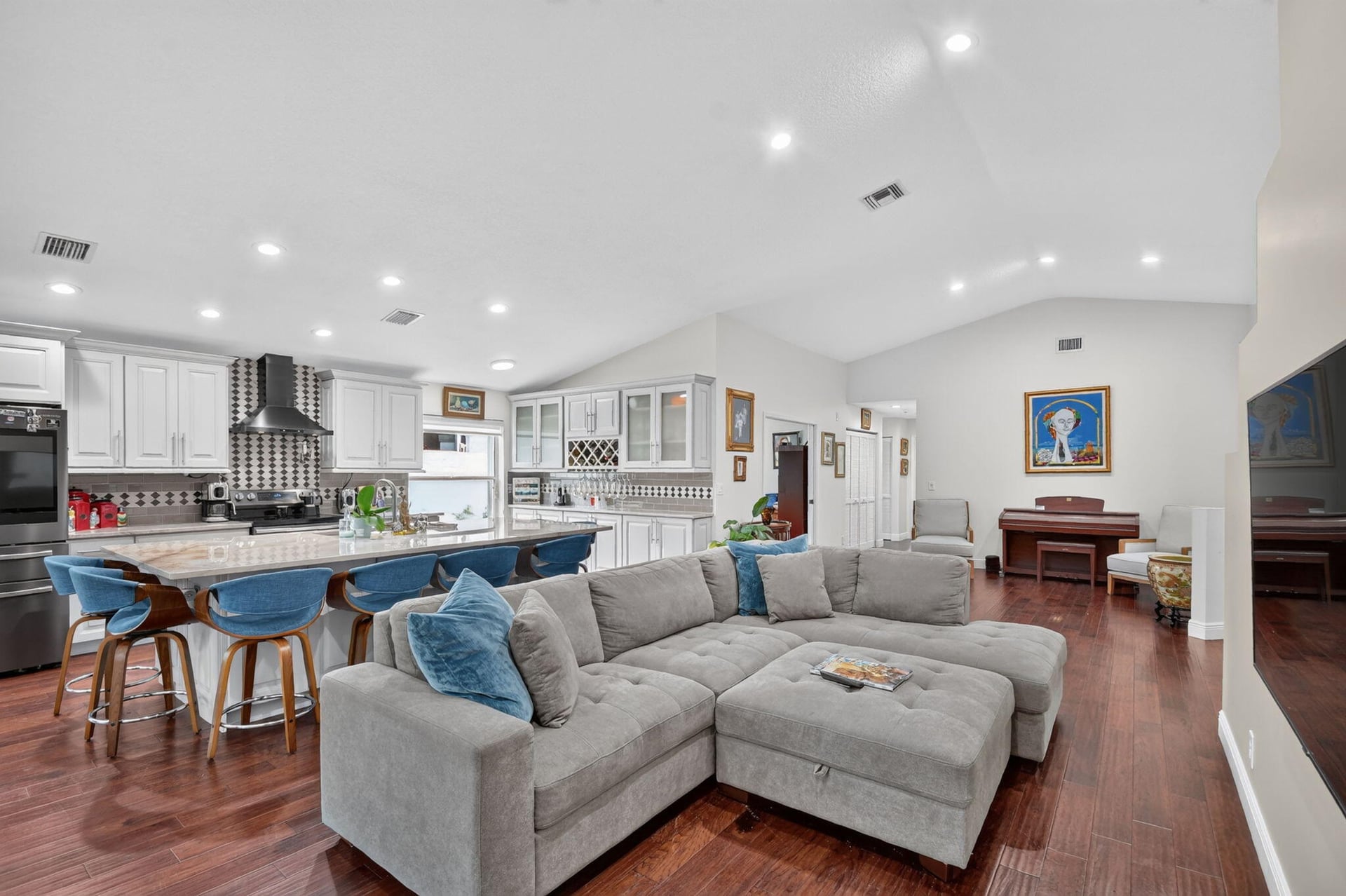 Residence photo 15