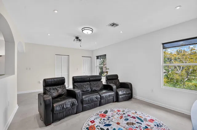 Residence photo 20