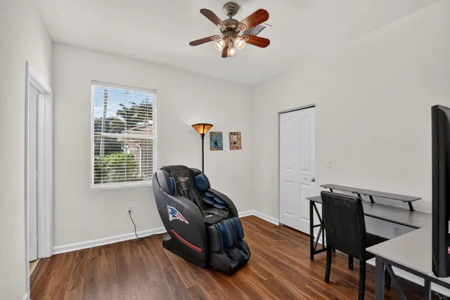 Residence photo 30
