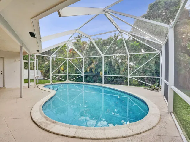 Residence photo 11