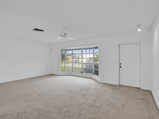 Residence photo 32