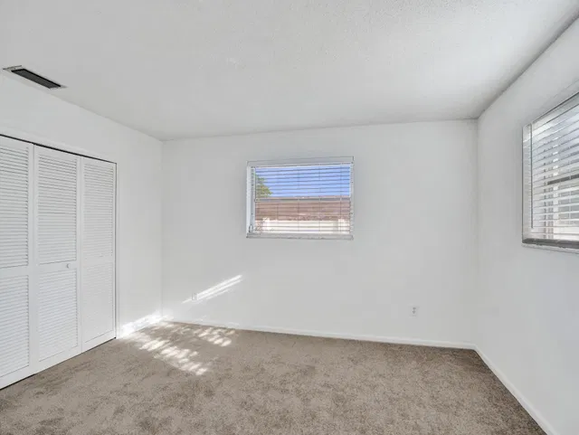 Residence photo 48