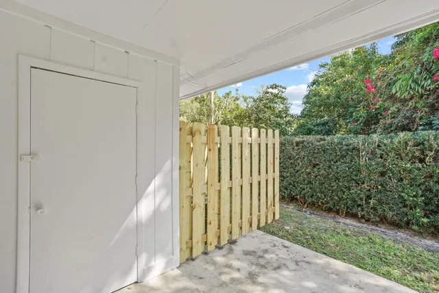 Residence photo 9