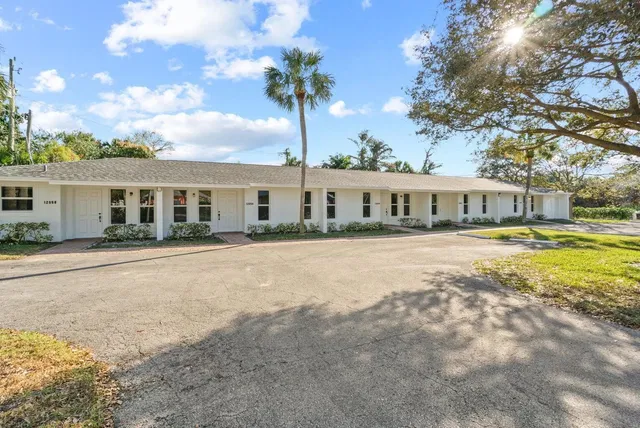 Residence photo 12