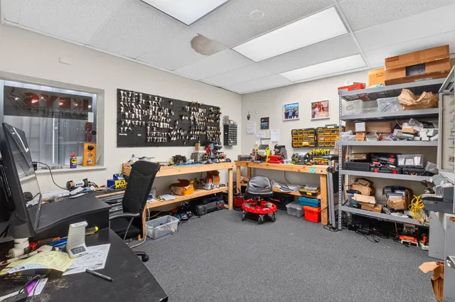 Unit 8 photo 38