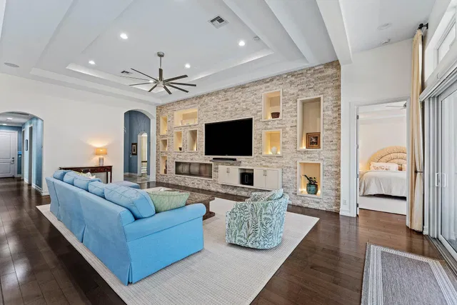 Residence photo 8